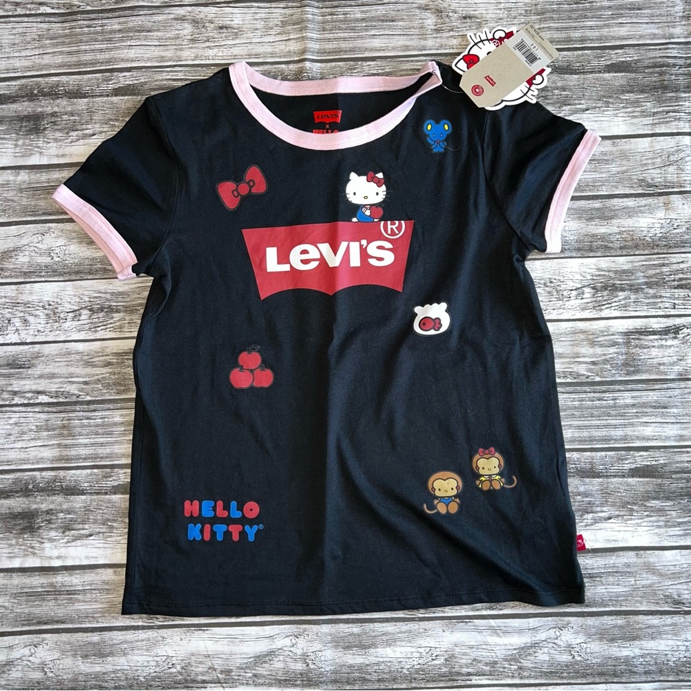Levi’s girls hello Kitty shirt size L